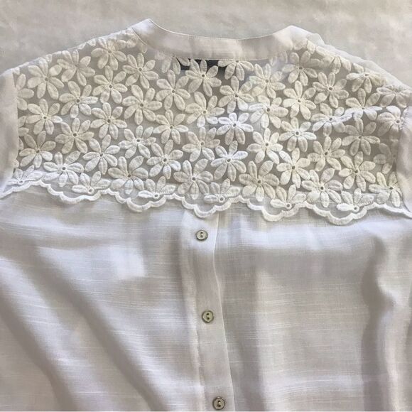 Tribal Womens 8 Daisy Embroidered Roll Tab Sleeve Button Up White Coastal Beachy - Picture 6 of 12
